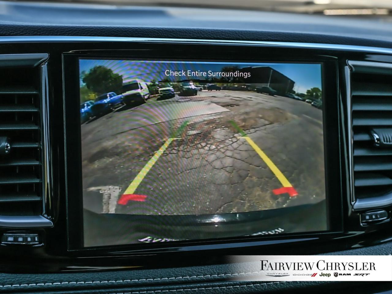 2024 Chrysler Pacifica Limited   S APPEARANCE   PANO ROOF   LEATHER   NAV Photo