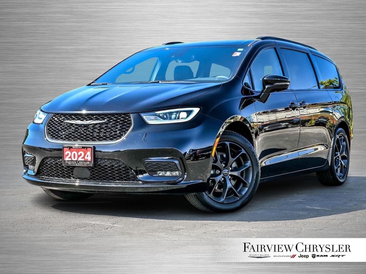 2024 Chrysler Pacifica Limited   S APPEARANCE   PANO ROOF   LEATHER   NAV Photo