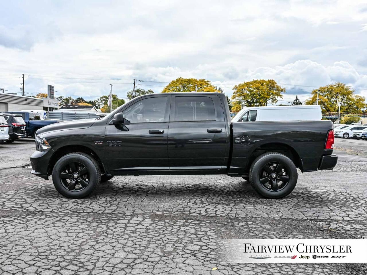 2018 RAM 1500 ST BLACK EXPRESS   BACK UP   20 RIMS   BLUETOOTH Photo2