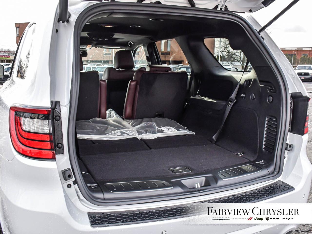 2025 Dodge Durango R/T SUNROOF   NAV   LEATHER   BLACK TOP   CAPTAINS Photo