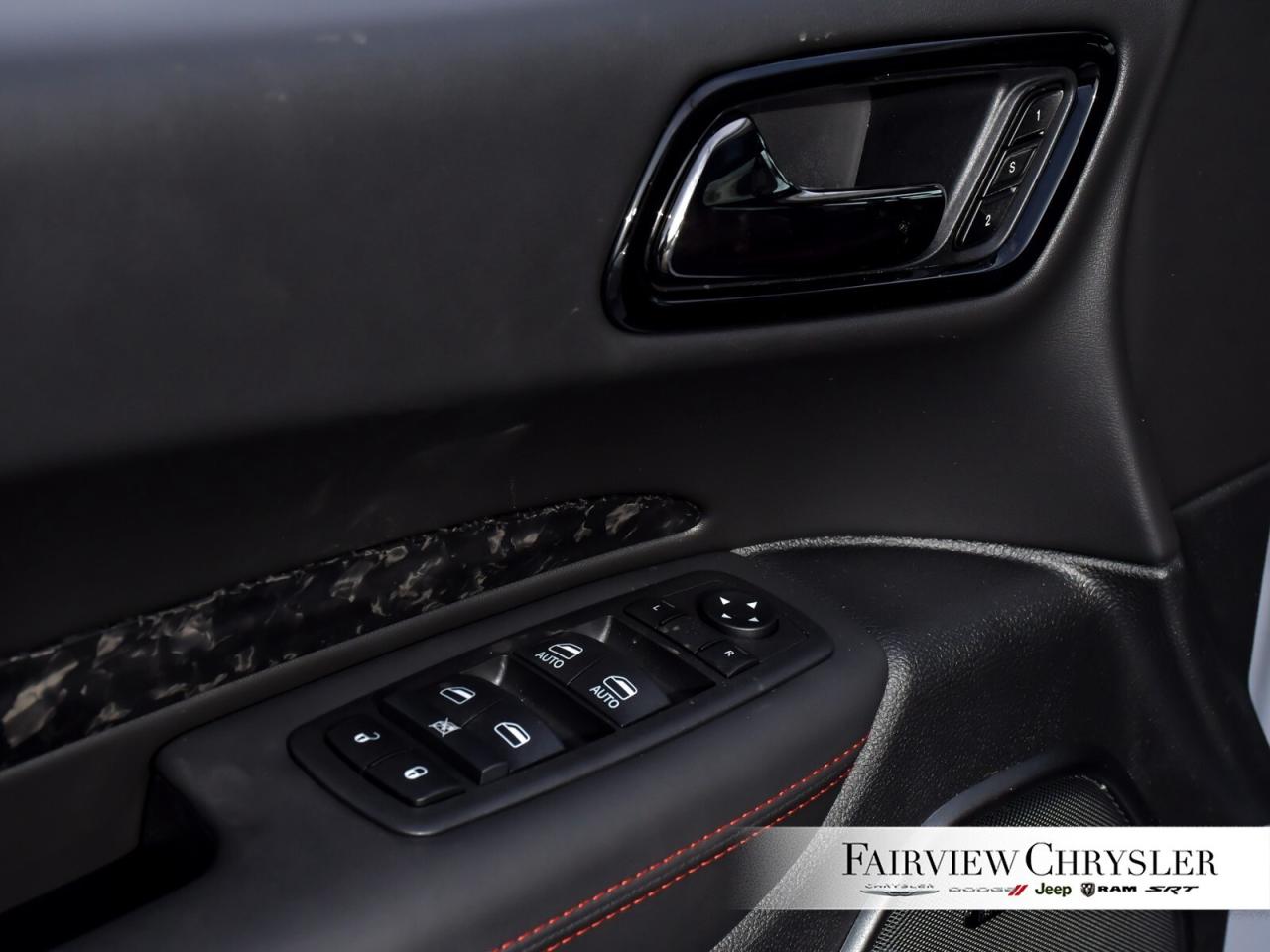 2025 Dodge Durango R/T SUNROOF   NAV   LEATHER   BLACK TOP   CAPTAINS Photo