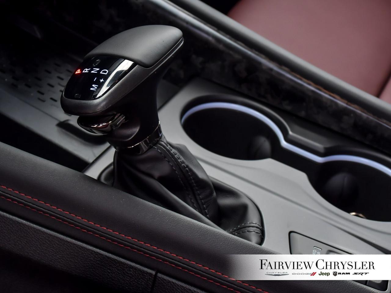 2025 Dodge Durango R/T SUNROOF   NAV   LEATHER   BLACK TOP   CAPTAINS Photo