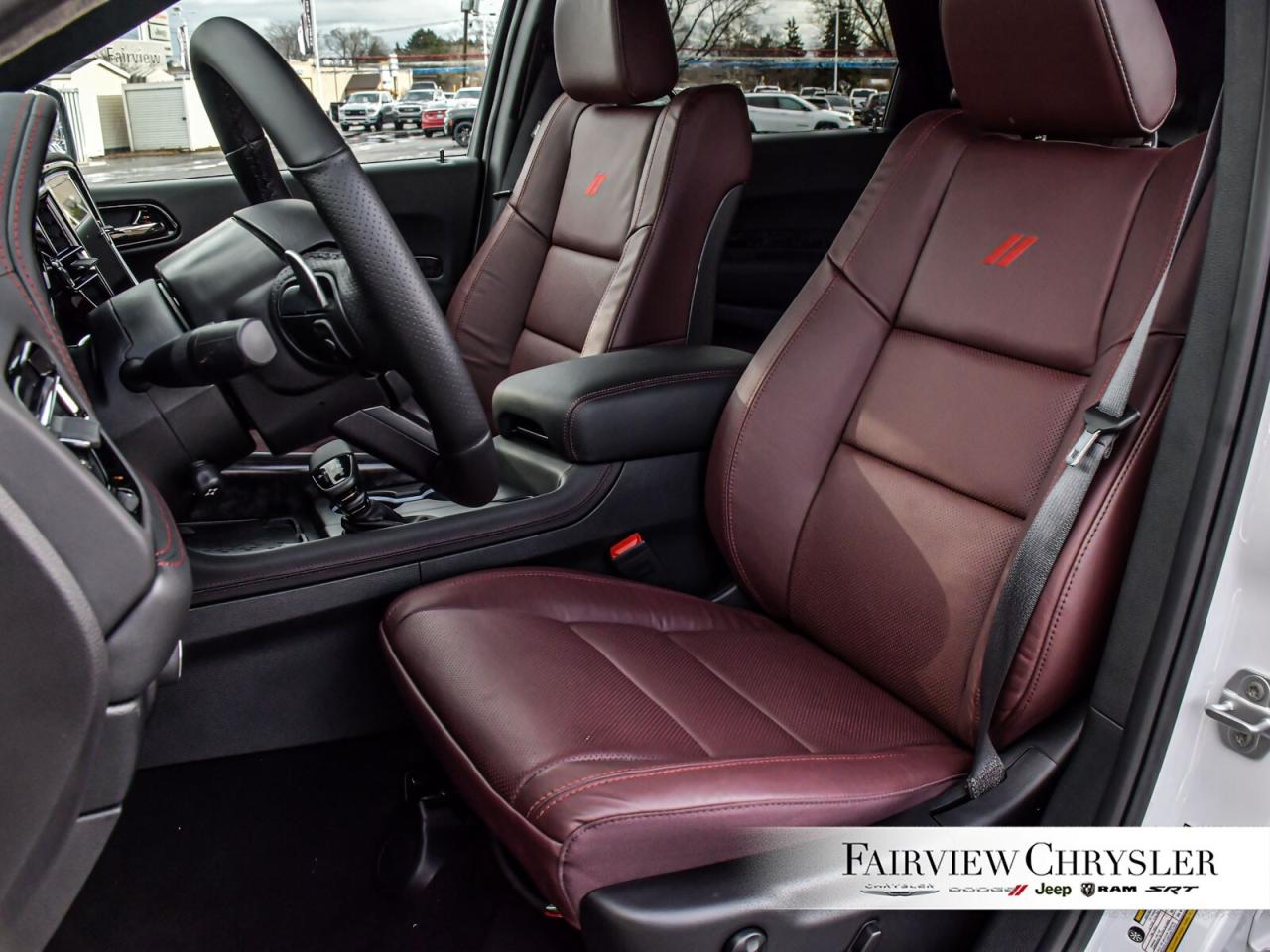 2025 Dodge Durango R/T SUNROOF   NAV   LEATHER   BLACK TOP   CAPTAINS Photo