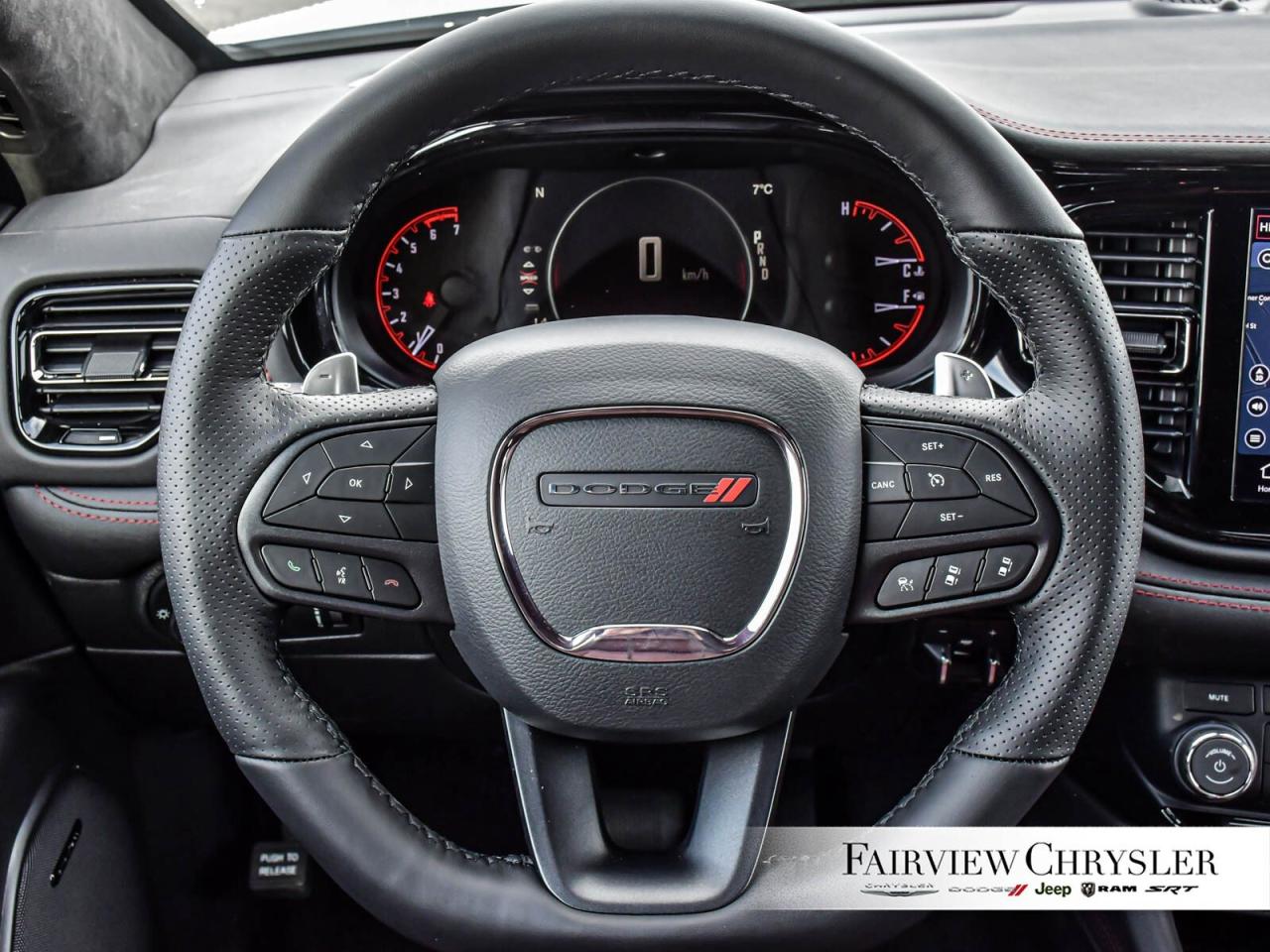 2025 Dodge Durango R/T SUNROOF   NAV   LEATHER   BLACK TOP   CAPTAINS Photo