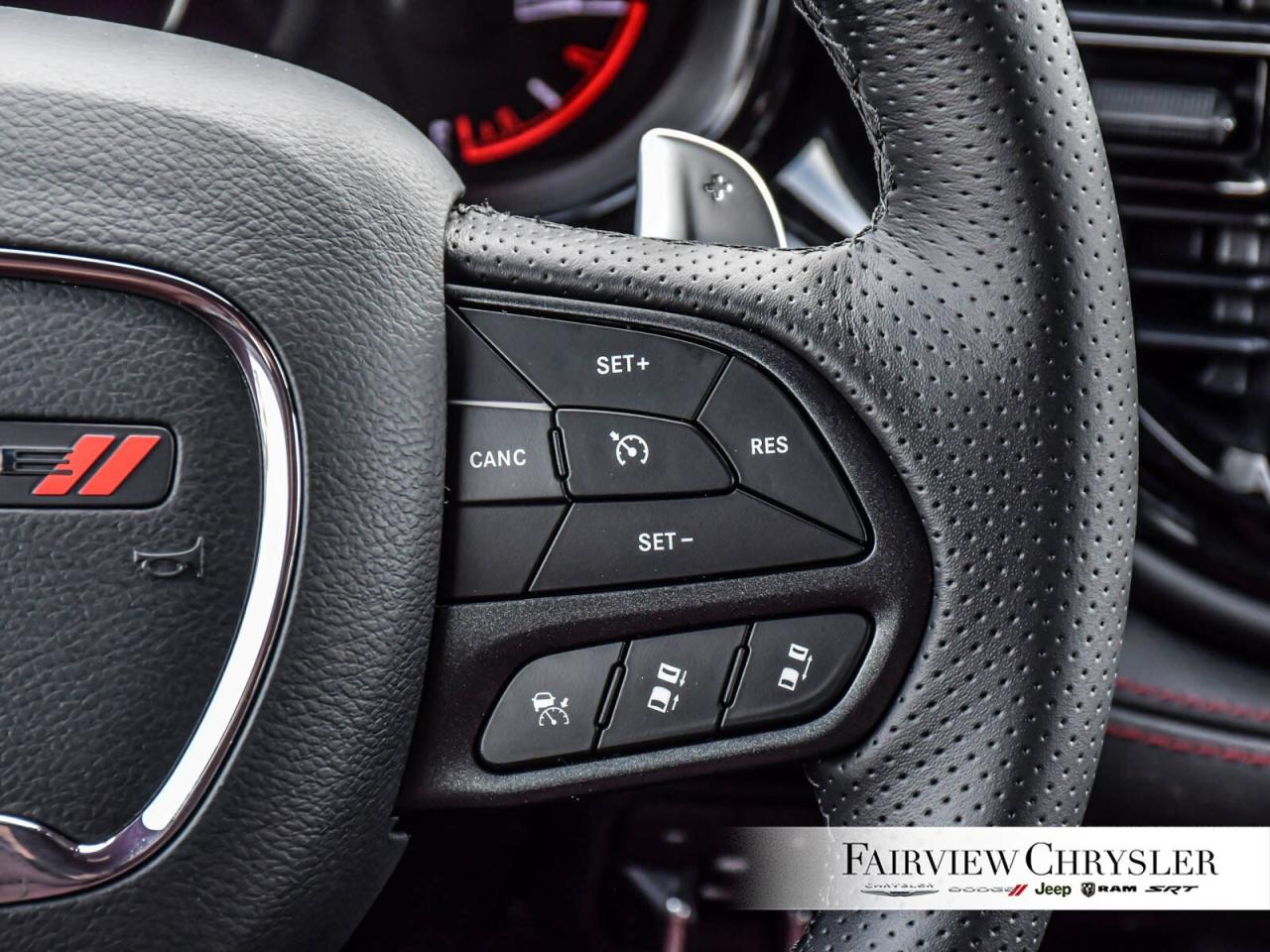 2025 Dodge Durango R/T SUNROOF   NAV   LEATHER   BLACK TOP   CAPTAINS Photo
