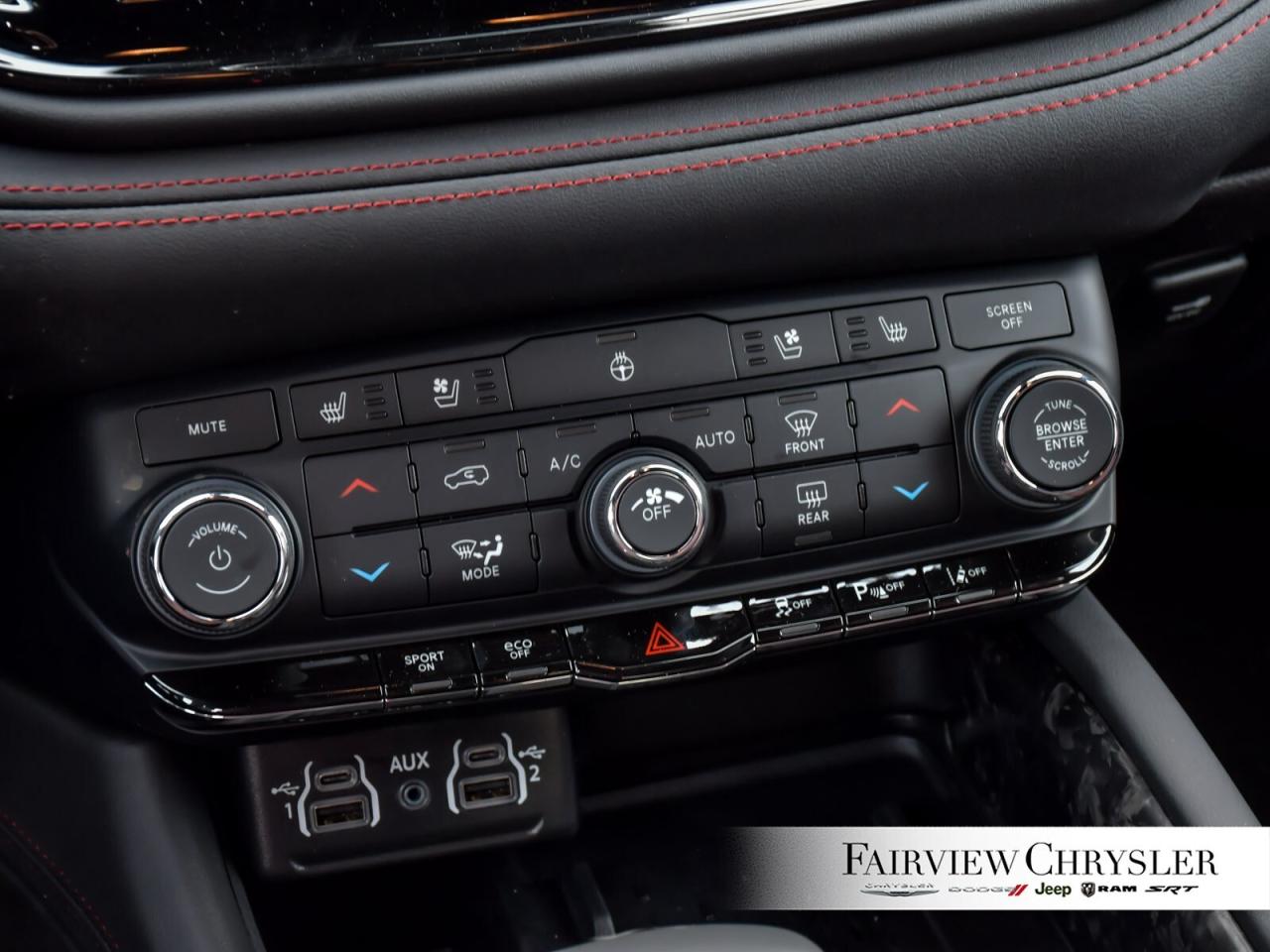 2025 Dodge Durango R/T SUNROOF   NAV   LEATHER   BLACK TOP   CAPTAINS Photo