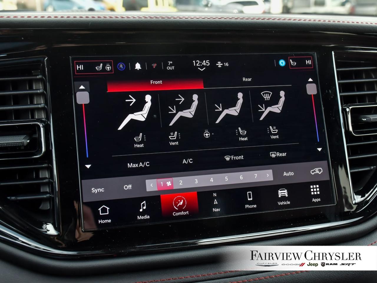 2025 Dodge Durango R/T SUNROOF   NAV   LEATHER   BLACK TOP   CAPTAINS Photo