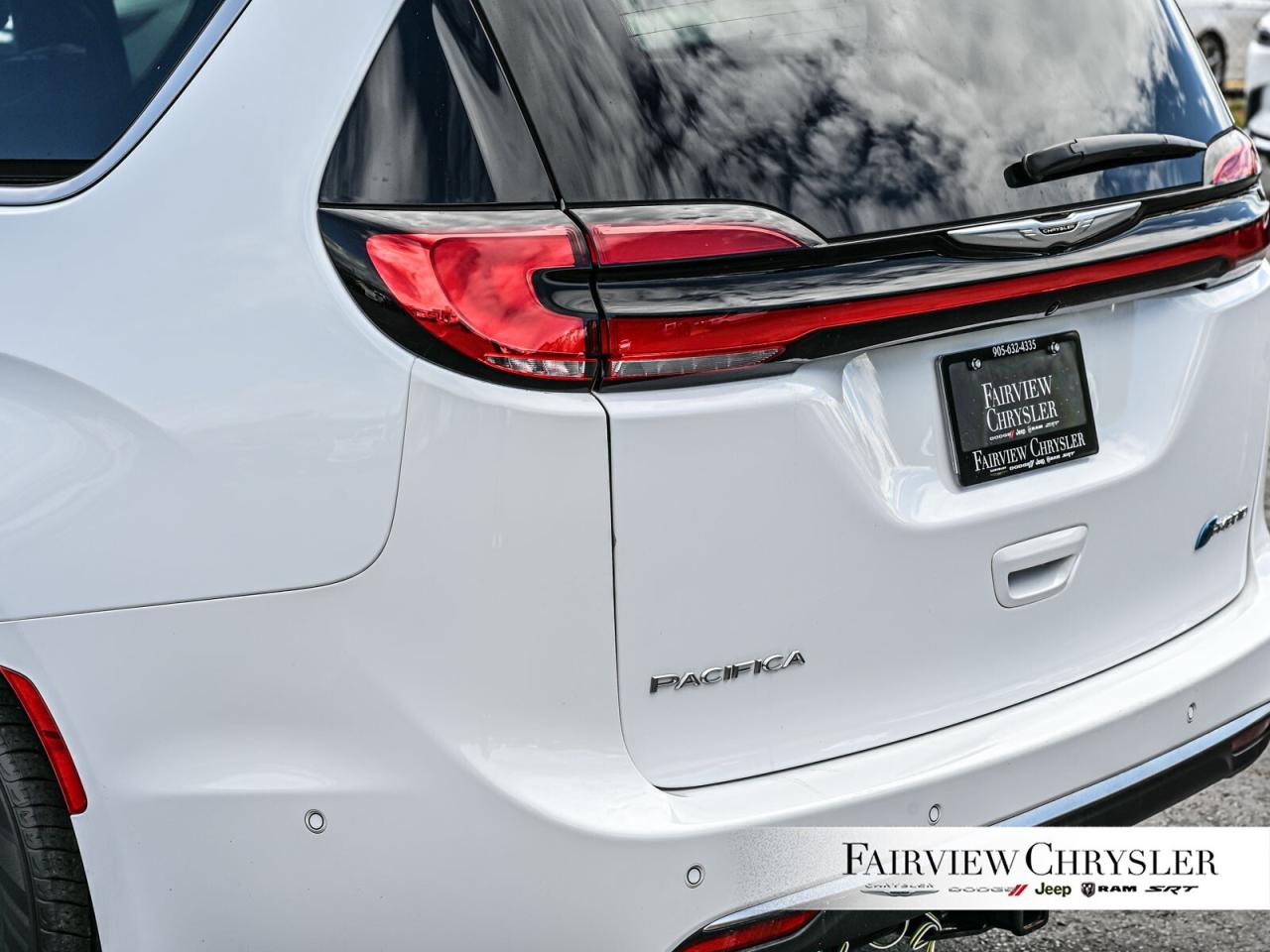 2024 Chrysler Pacifica Hybrid Pinnacle PANO ROOF   BLURAY   DVD   BLIND SPOT   C Photo