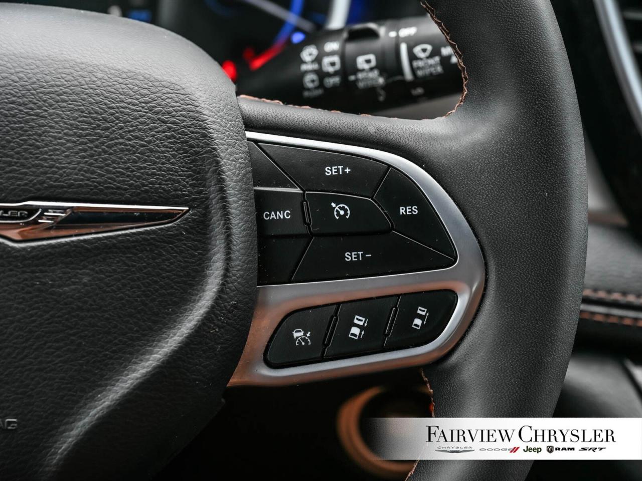 2024 Chrysler Pacifica Hybrid Pinnacle PANO ROOF   BLURAY   DVD   BLIND SPOT   C Photo