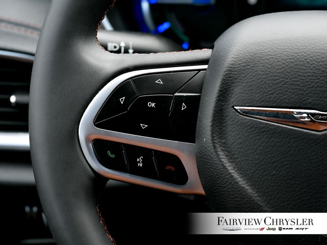 2024 Chrysler Pacifica Hybrid Pinnacle PANO ROOF   BLURAY   DVD   BLIND SPOT   C Photo