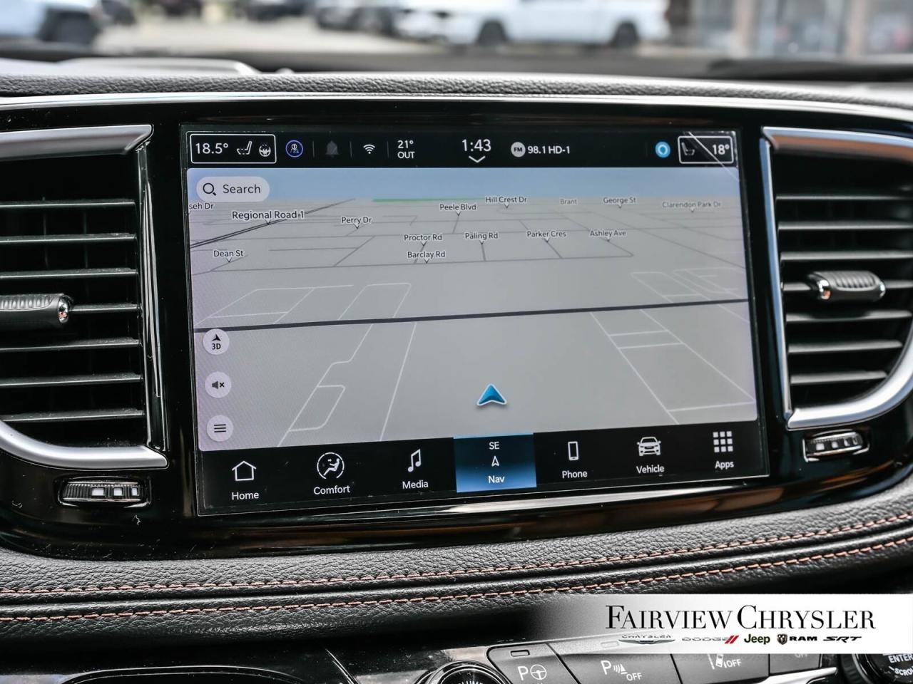 2024 Chrysler Pacifica Hybrid Pinnacle PANO ROOF   BLURAY   DVD   BLIND SPOT   C Photo