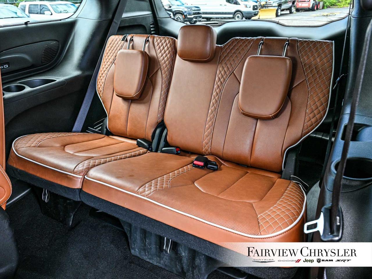 2024 Chrysler Pacifica Hybrid Pinnacle PANO ROOF   BLURAY   DVD   BLIND SPOT   C Photo