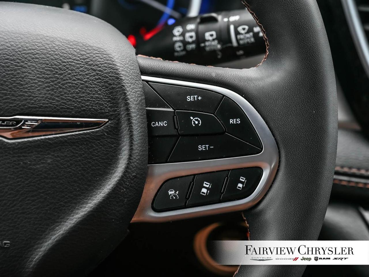 2024 Chrysler Pacifica Hybrid Pinnacle PANO ROOF   BLURAY   DVD   BLIND SPOT   C Photo