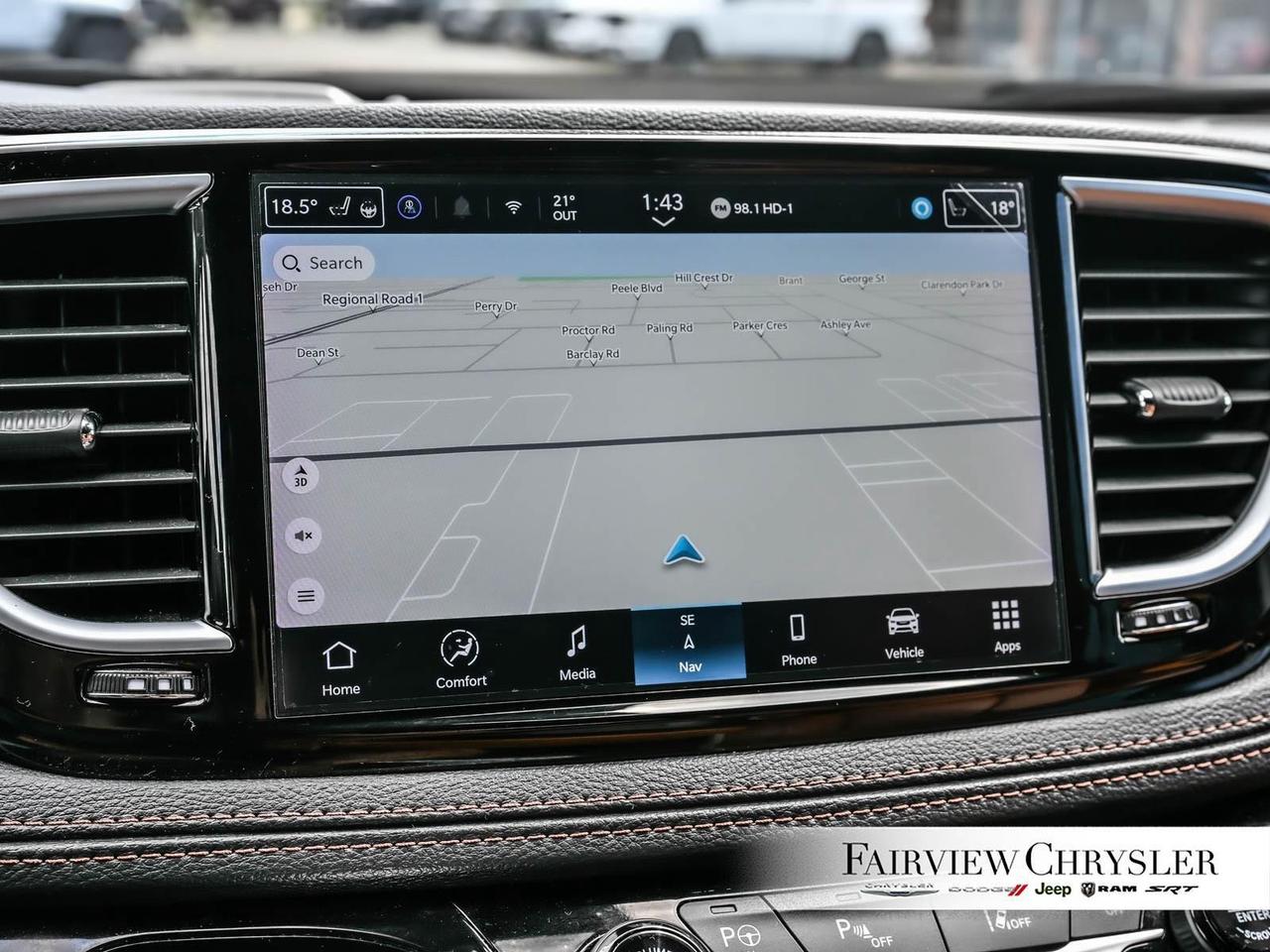 2024 Chrysler Pacifica Hybrid Pinnacle PANO ROOF   BLURAY   DVD   BLIND SPOT   C Photo