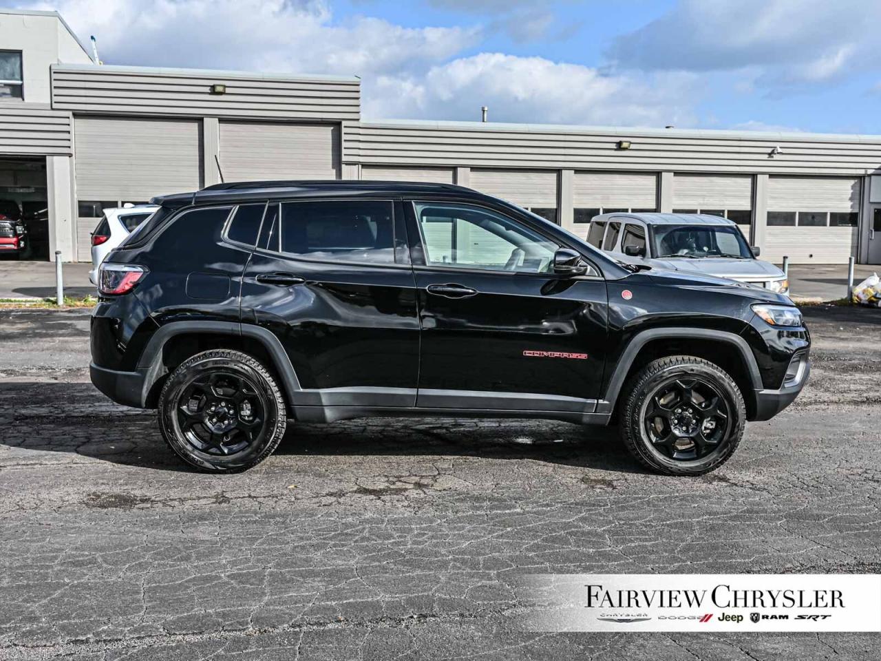 2023 Jeep Compass Trailhawk PANO ROOF   ALPINE SOUND   NAV   10.1 TO Photo