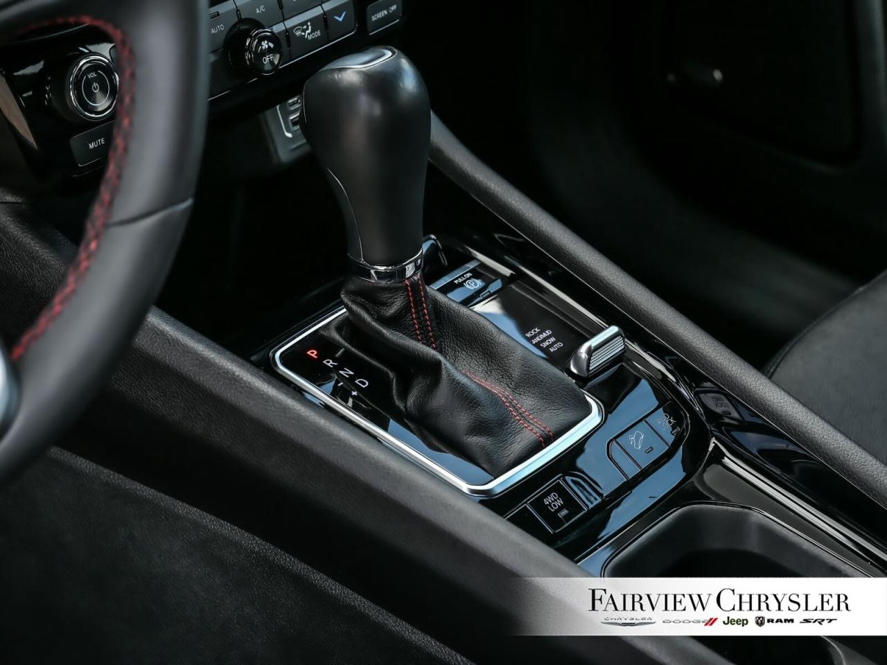 2023 Jeep Compass Trailhawk PANO ROOF   ALPINE SOUND   NAV   10.1 TO Photo