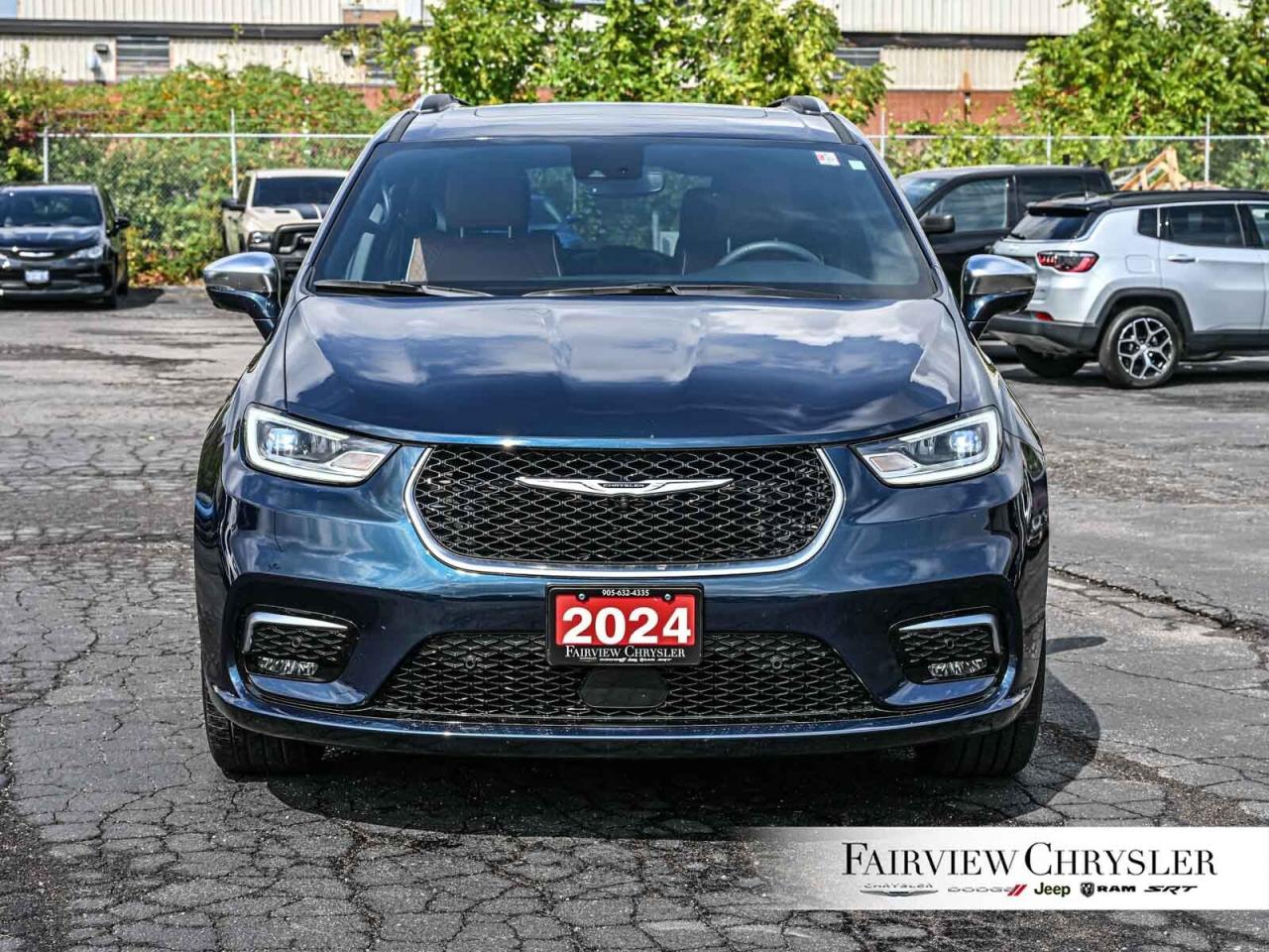 2024 Chrysler Pacifica Pinnacle AWD   CARPLAY   BLIND SPOT   PANO ROOF Photo