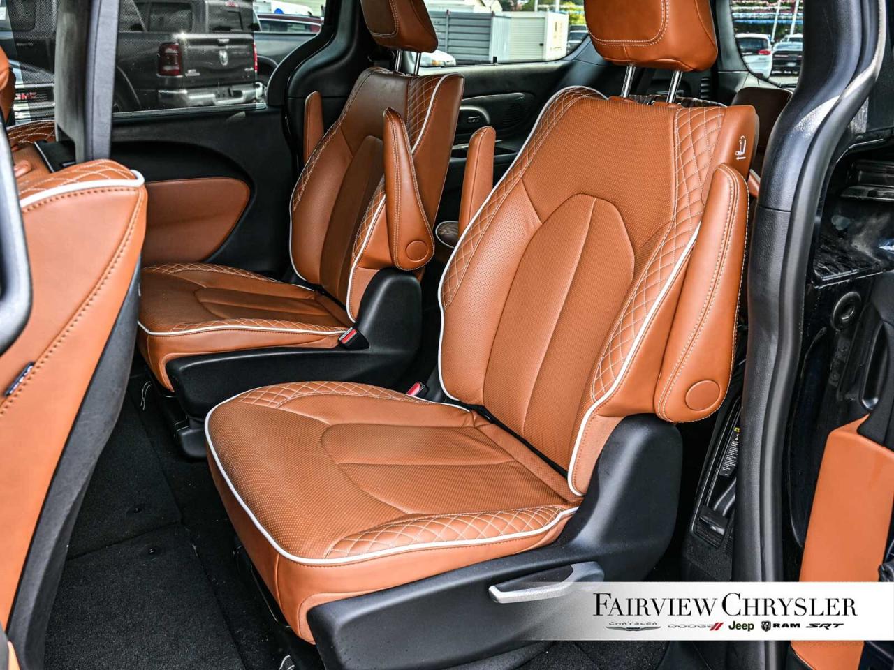 2024 Chrysler Pacifica Pinnacle DVD   PWR DOORS   REMOTE START   CARPLAY Photo