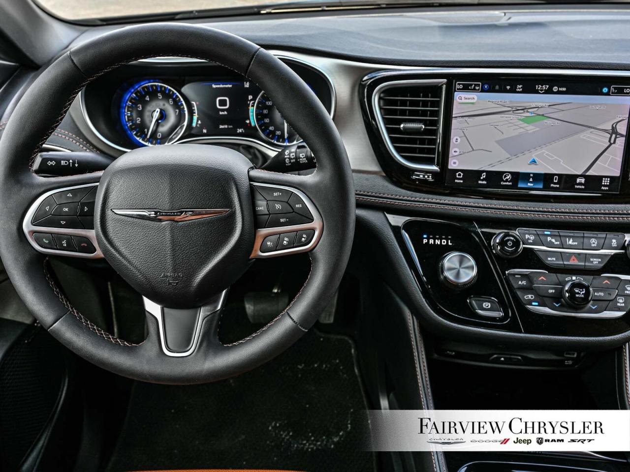 2024 Chrysler Pacifica Pinnacle DVD   PWR DOORS   REMOTE START   CARPLAY Photo