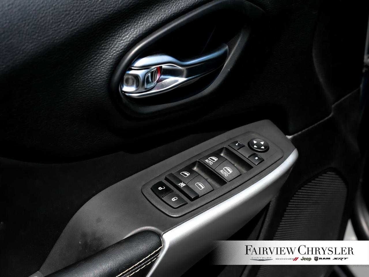 2022 Jeep Cherokee Sport  X   BLIND SPOT   LANE KEEP   CARPLAY   BACK Photo