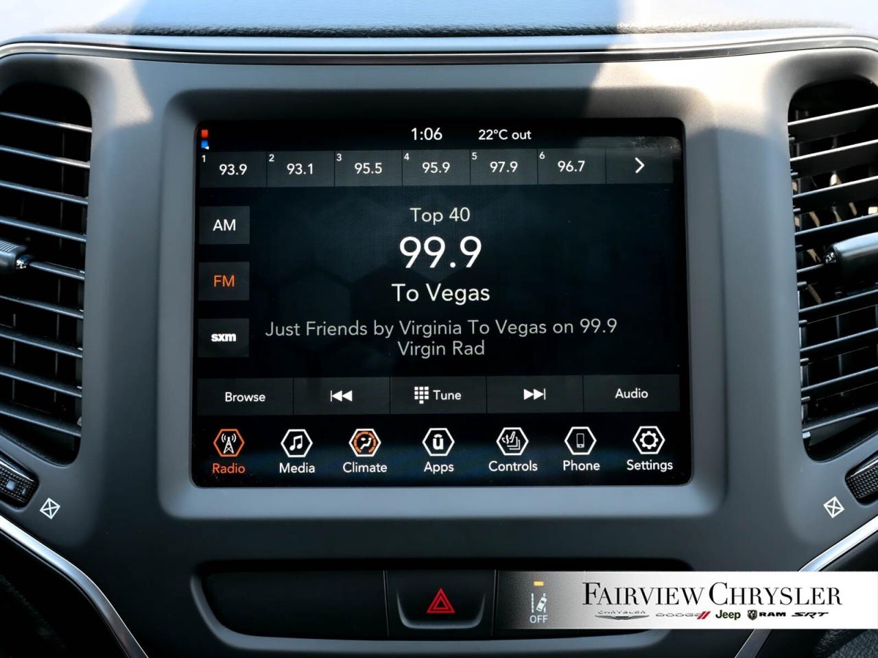 2022 Jeep Cherokee Sport  X   BLIND SPOT   LANE KEEP   CARPLAY   BACK Photo