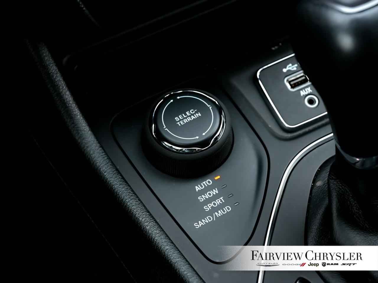 2022 Jeep Cherokee Sport  X   BLIND SPOT   LANE KEEP   CARPLAY   BACK Photo