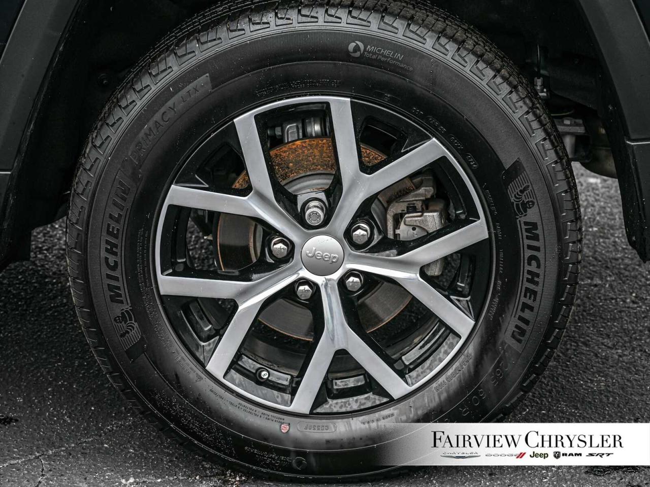 2024 Jeep Grand Cherokee Limited PANO ROOF   LEATHER   NAV   HEATED & COOLE Photo