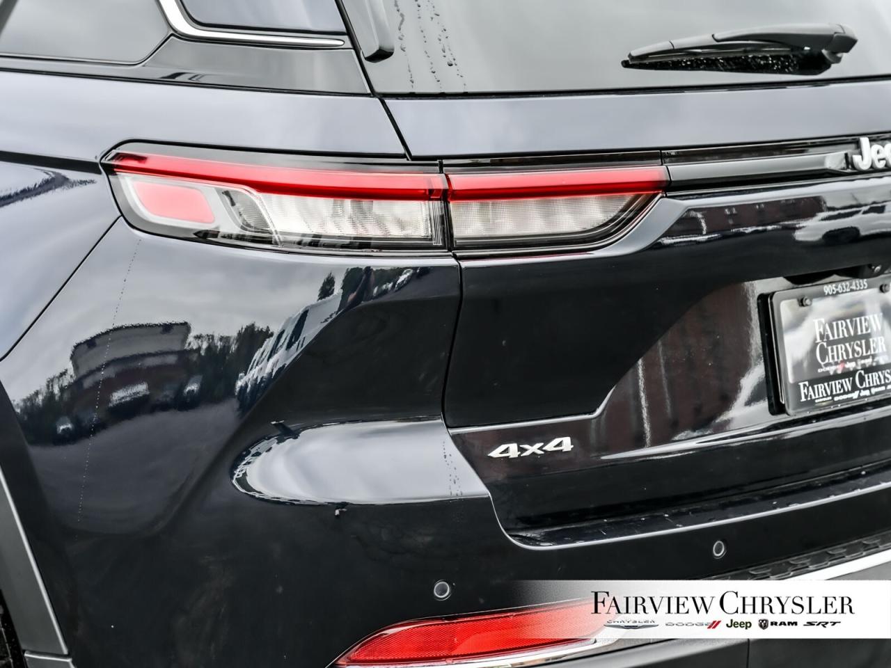 2024 Jeep Grand Cherokee Limited PANO ROOF   LEATHER   NAV   HEATED & COOLE Photo