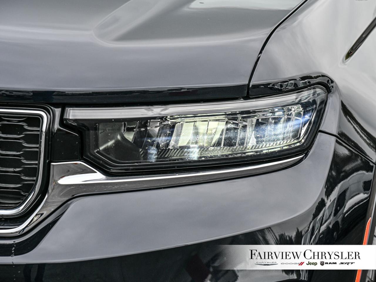 2024 Jeep Grand Cherokee Limited PANO ROOF   LEATHER   NAV   HEATED & COOLE Photo