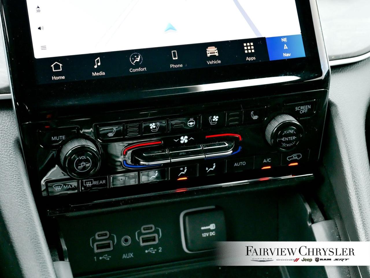 2024 Jeep Grand Cherokee Limited PANO ROOF   LEATHER   NAV   HEATED & COOLE Photo