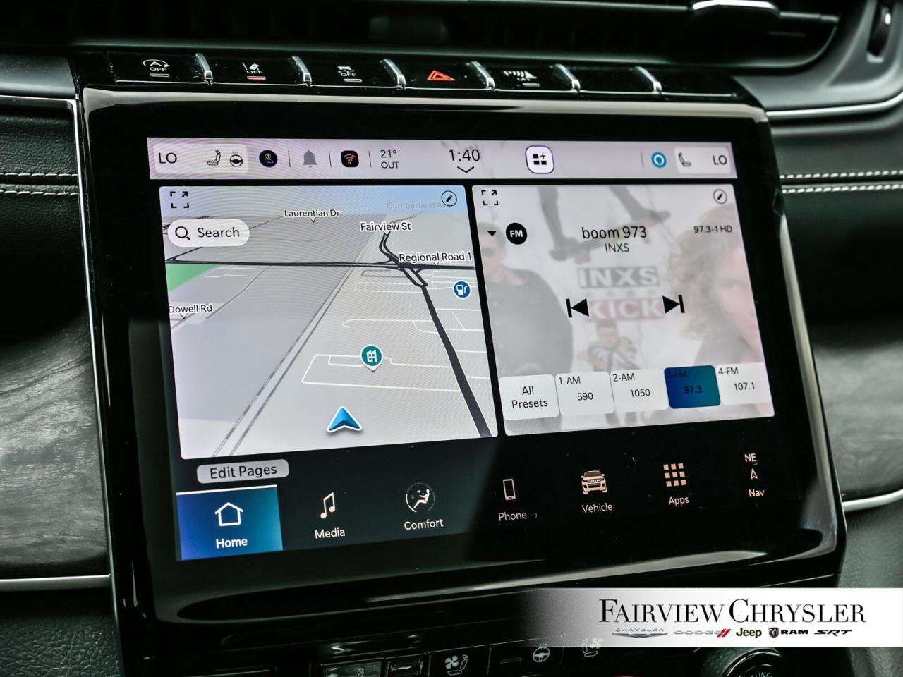 2024 Jeep Grand Cherokee Limited PANO ROOF   LEATHER   NAV   HEATED & COOLE Photo