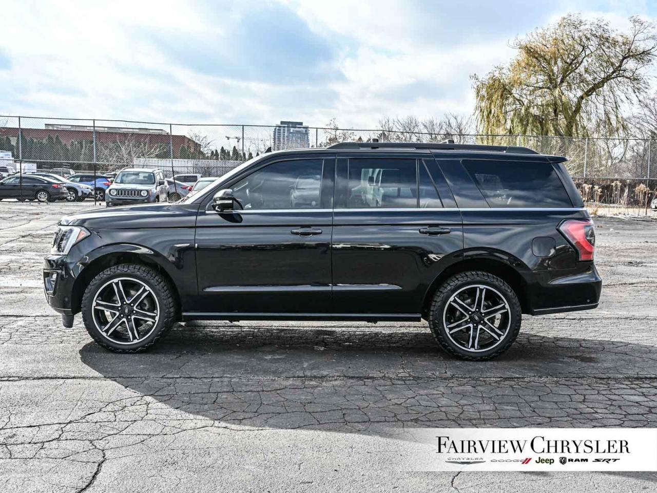 2021 Ford Expedition Limited STEALTH EDITION   HEAVY DUTY TOW   CARPLAY Photo2