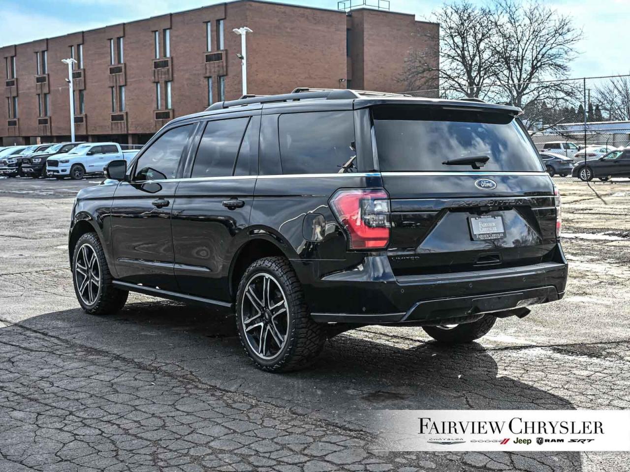 2021 Ford Expedition Limited STEALTH EDITION   HEAVY DUTY TOW   CARPLAY Photo3