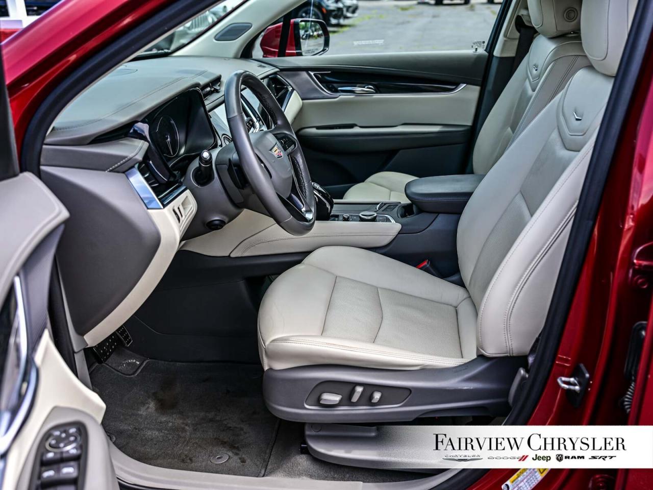 2021 Cadillac XT6 Premium Luxury 6 PASS   SUNROOF   LEATHER   NAV Photo