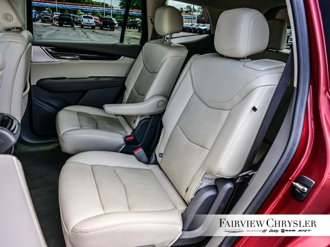 2021 Cadillac XT6 Premium Luxury 6 PASS   SUNROOF   LEATHER   NAV Photo