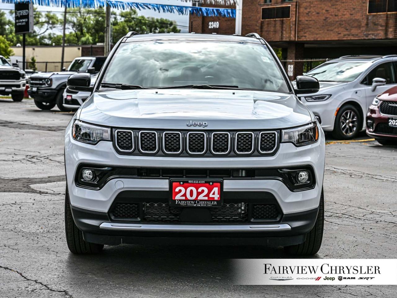 2024 Jeep Compass Limited 4X4   BLIND SPOT   CARPLAY   HEATED SEATS Photo