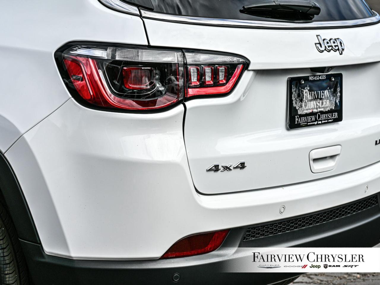 2024 Jeep Compass Limited 4X4   BLIND SPOT   CARPLAY   HEATED SEATS Photo