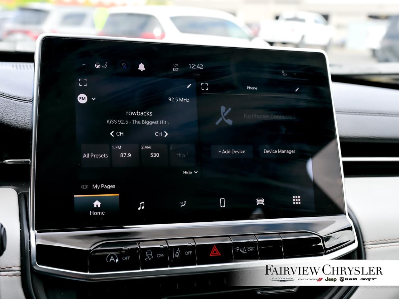 2024 Jeep Compass Limited 4X4   BLIND SPOT   CARPLAY   HEATED SEATS Photo