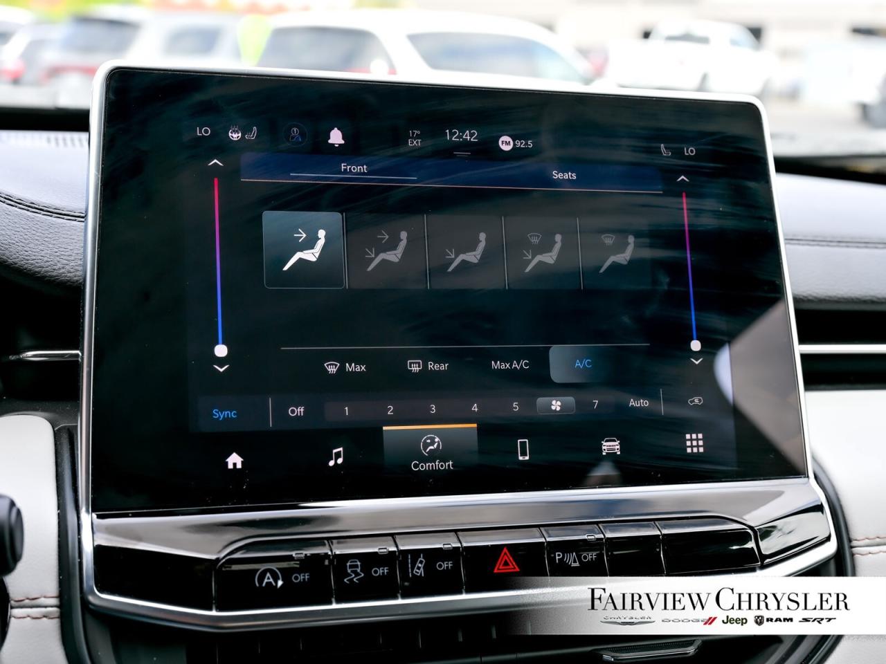 2024 Jeep Compass Limited 4X4   BLIND SPOT   CARPLAY   HEATED SEATS Photo