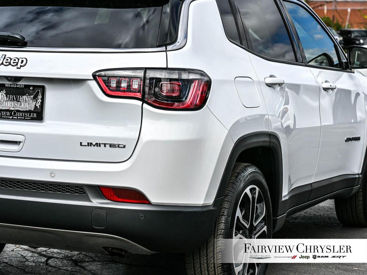 2024 Jeep Compass Limited 4X4   BLIND SPOT   CARPLAY   HEATED SEATS Photo