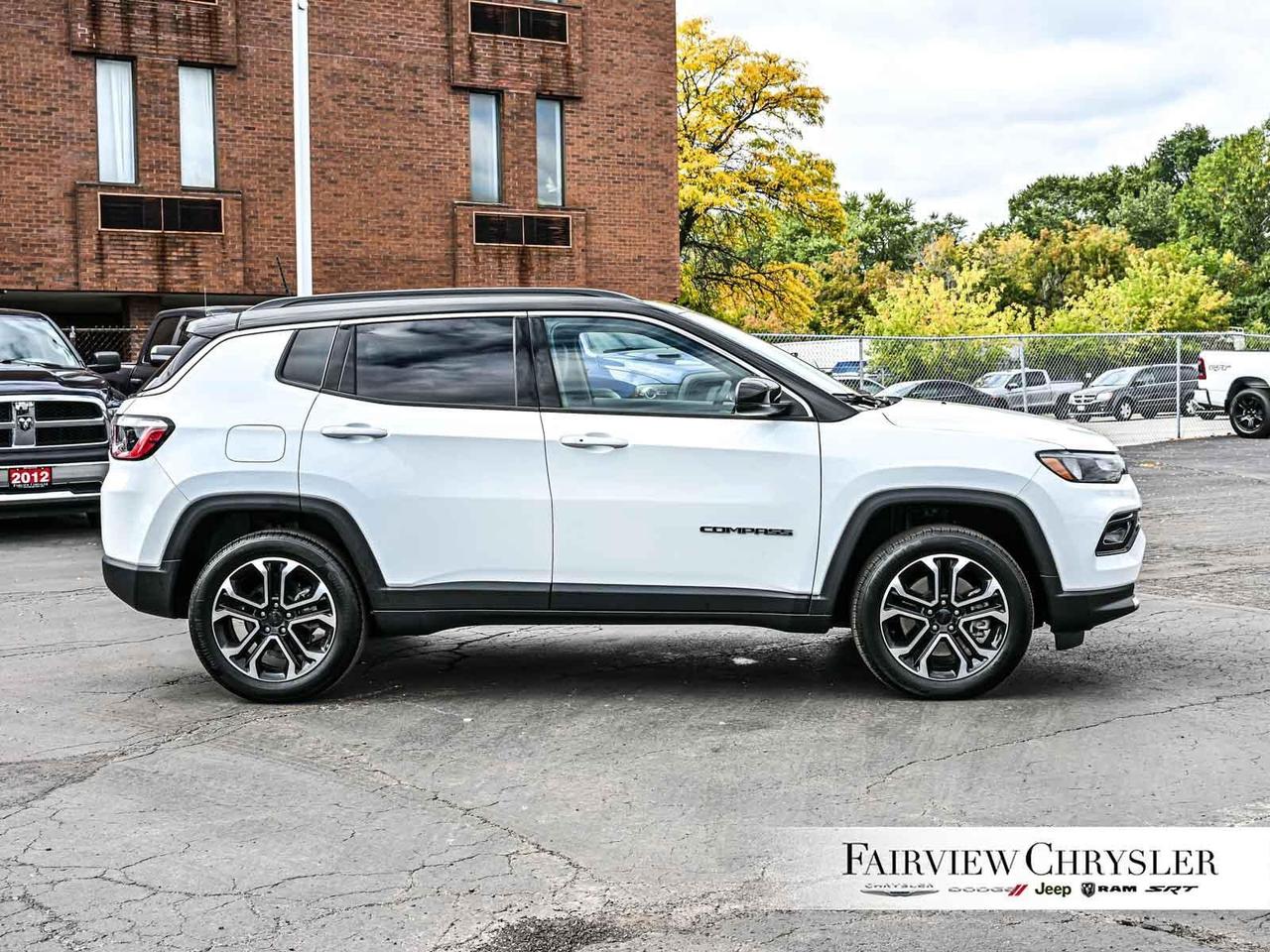 2024 Jeep Compass Limited 4X4   BLIND SPOT   CARPLAY   HEATED SEATS Photo