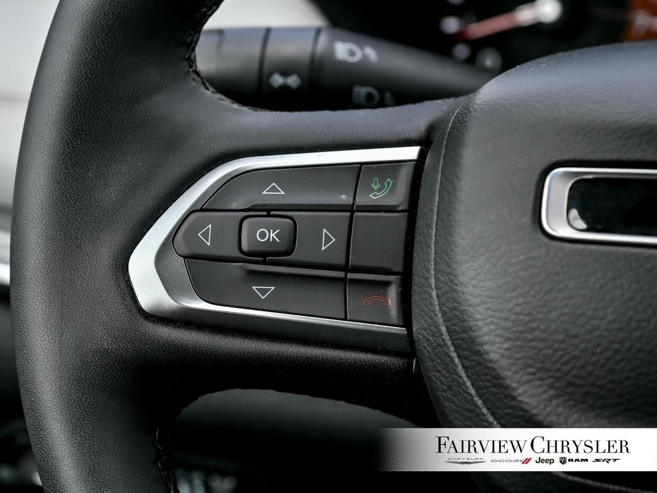 2024 Jeep Compass Limited 4X4   BLIND SPOT   CARPLAY   HEATED SEATS Photo