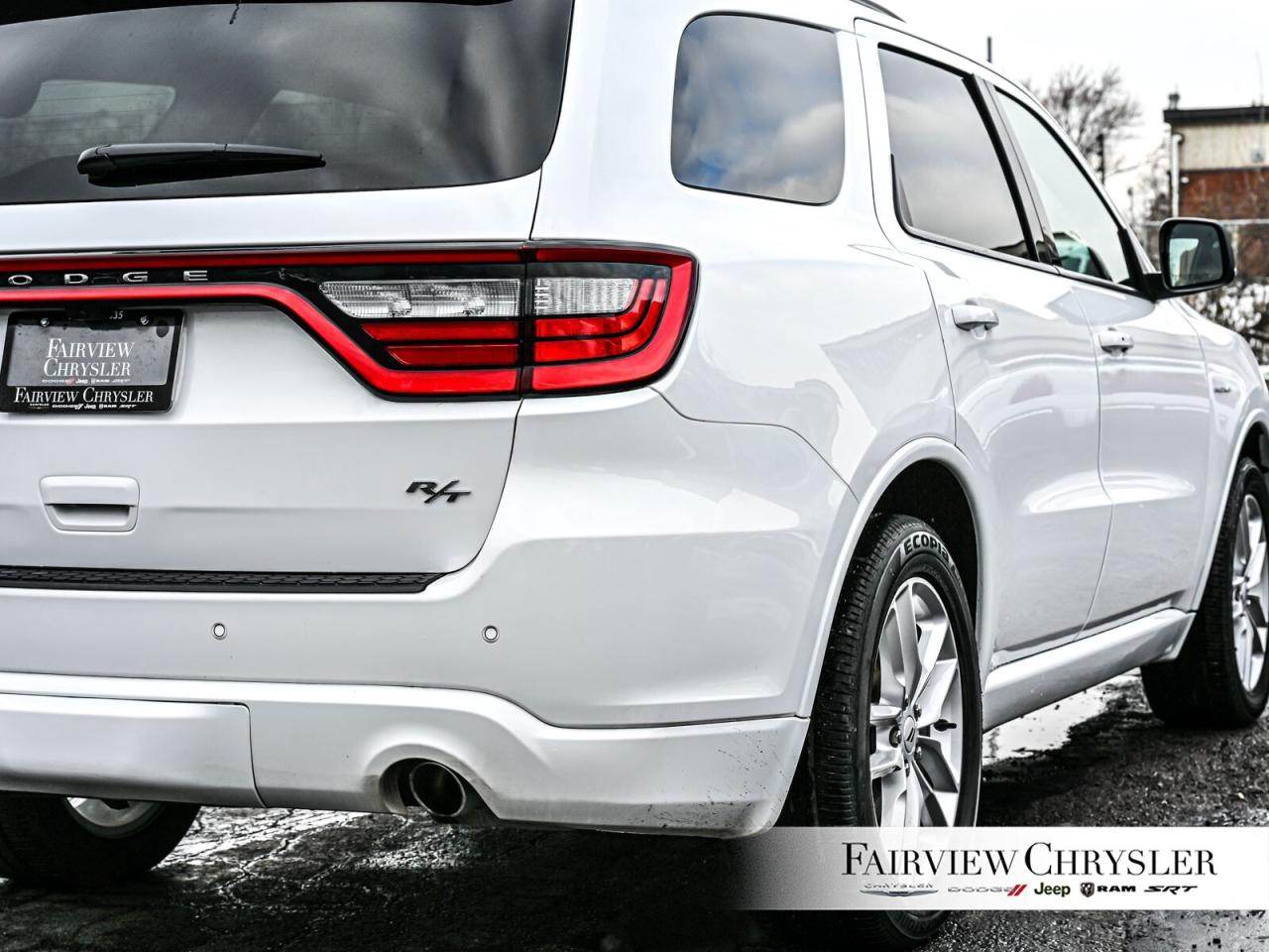 2025 Dodge Durango R/T SUNROOF   NAV   LEAHTER   BLIND SPOT   TOW PKG Photo