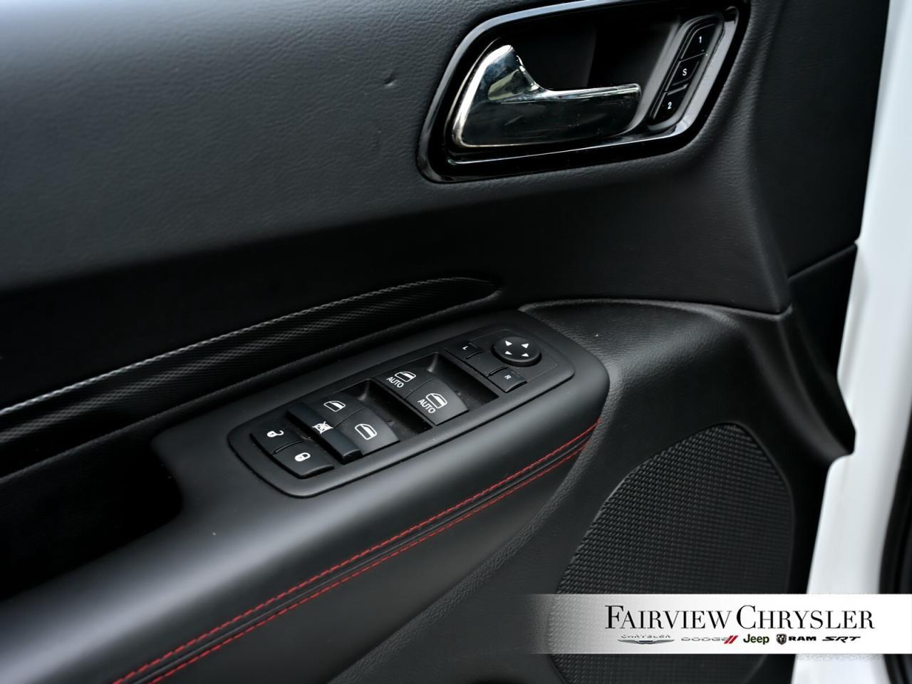 2025 Dodge Durango R/T SUNROOF   NAV   LEAHTER   BLIND SPOT   TOW PKG Photo