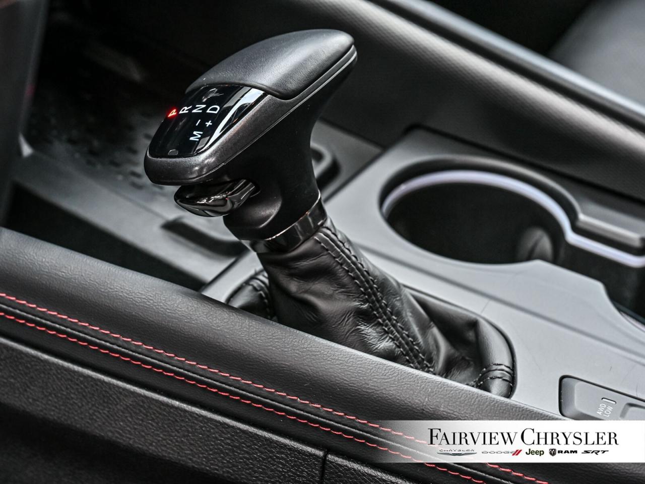 2025 Dodge Durango R/T SUNROOF   NAV   LEAHTER   BLIND SPOT   TOW PKG Photo