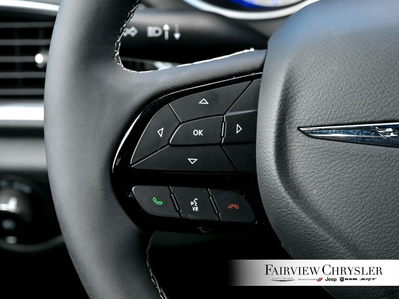 2024 Chrysler Pacifica Limited   S APPEARANCE   BLIND SPOT   PANO ROOF Photo