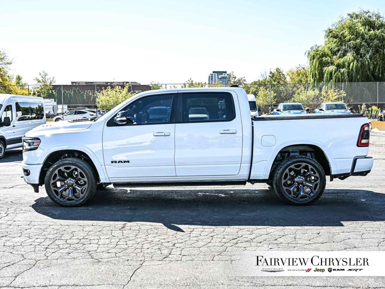 2021 RAM 1500 Limited DUAL PANO ROOF   MULTI FUCTION TAILGATE Photo3