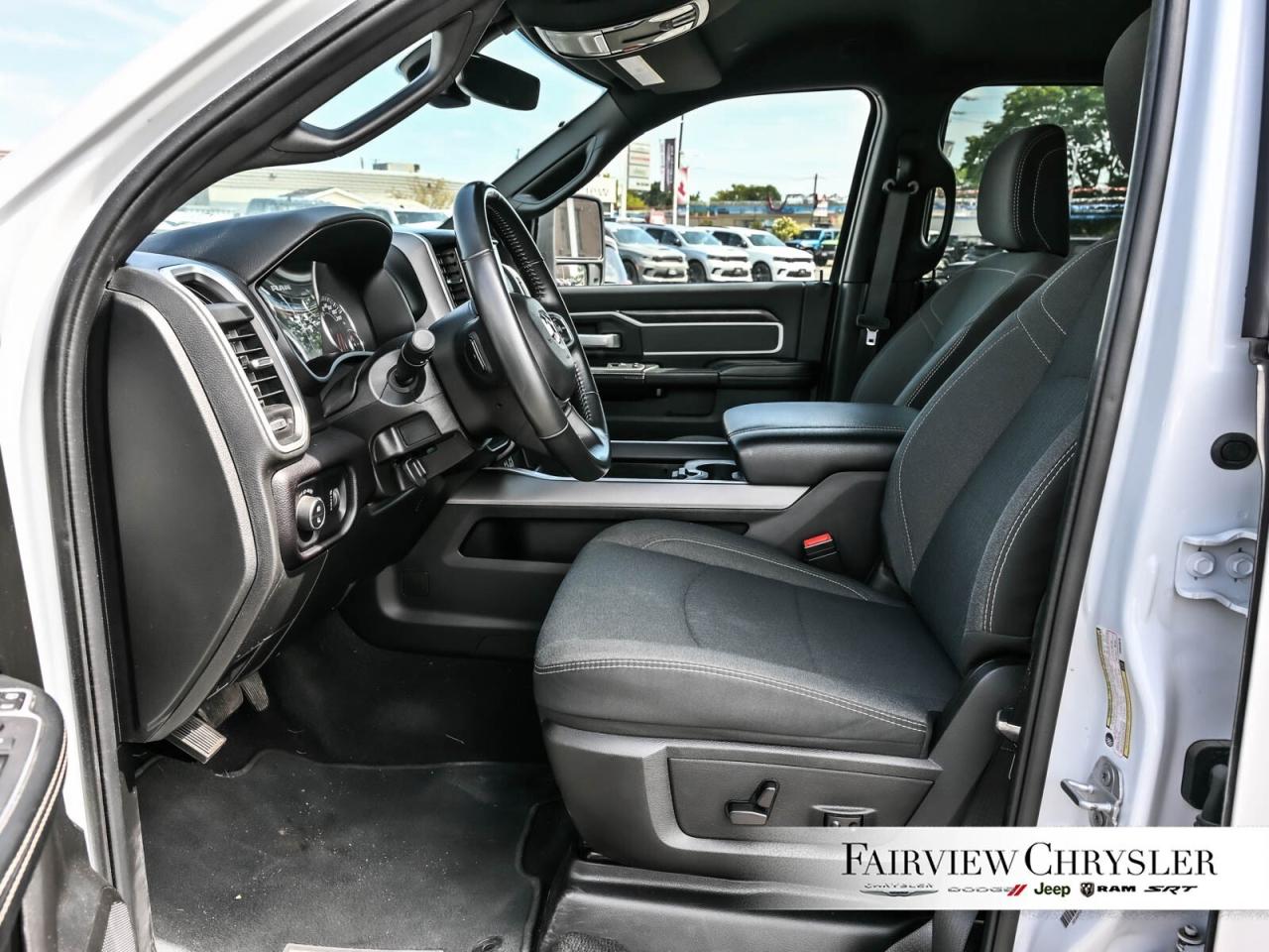 2023 RAM 3500 Big Horn HEMI   8FT BOX   NAV   CARPLAY   SPRAY IN Photo