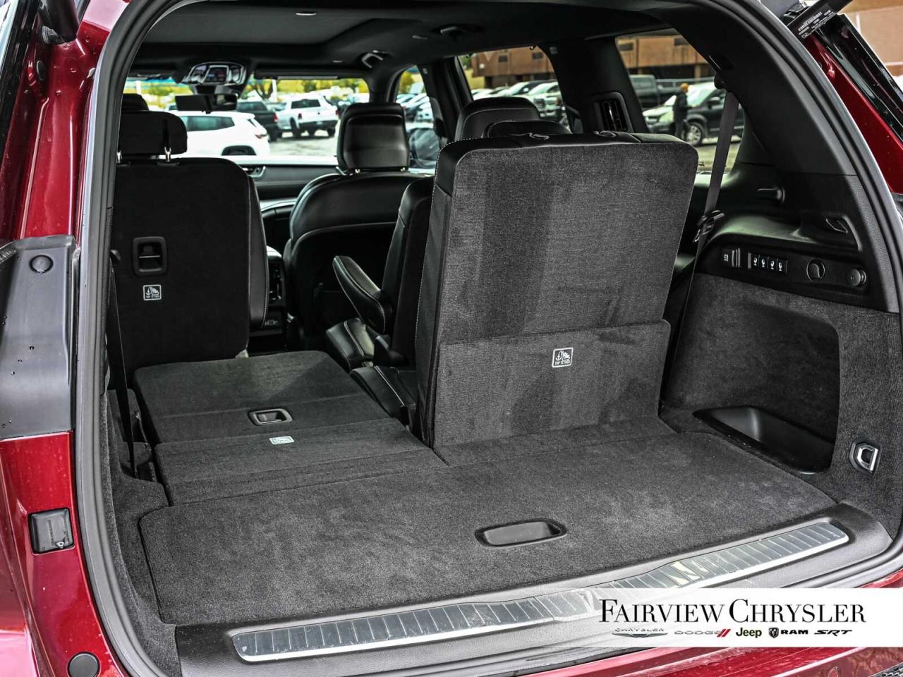 2022 Jeep Grand Cherokee L Overland 5.7 HEMI   NAV   LEATHER   PANO ROOF   MC Photo