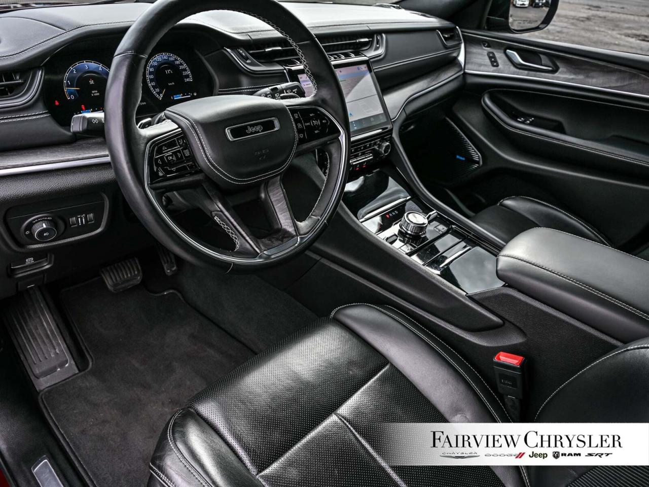 2022 Jeep Grand Cherokee L Overland 5.7 HEMI   NAV   LEATHER   PANO ROOF   MC Photo